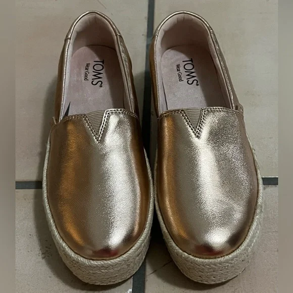 Toms Rose Gold Platform Espadrilles. NWT. - Picture 6 of 11